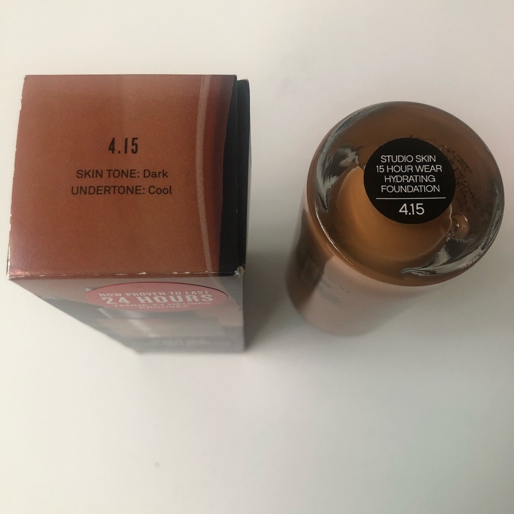 SmashBox Studio Skin - Picture 2 of 5